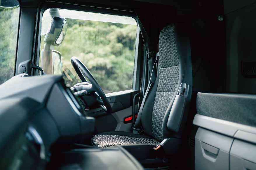 スカニア 運転席